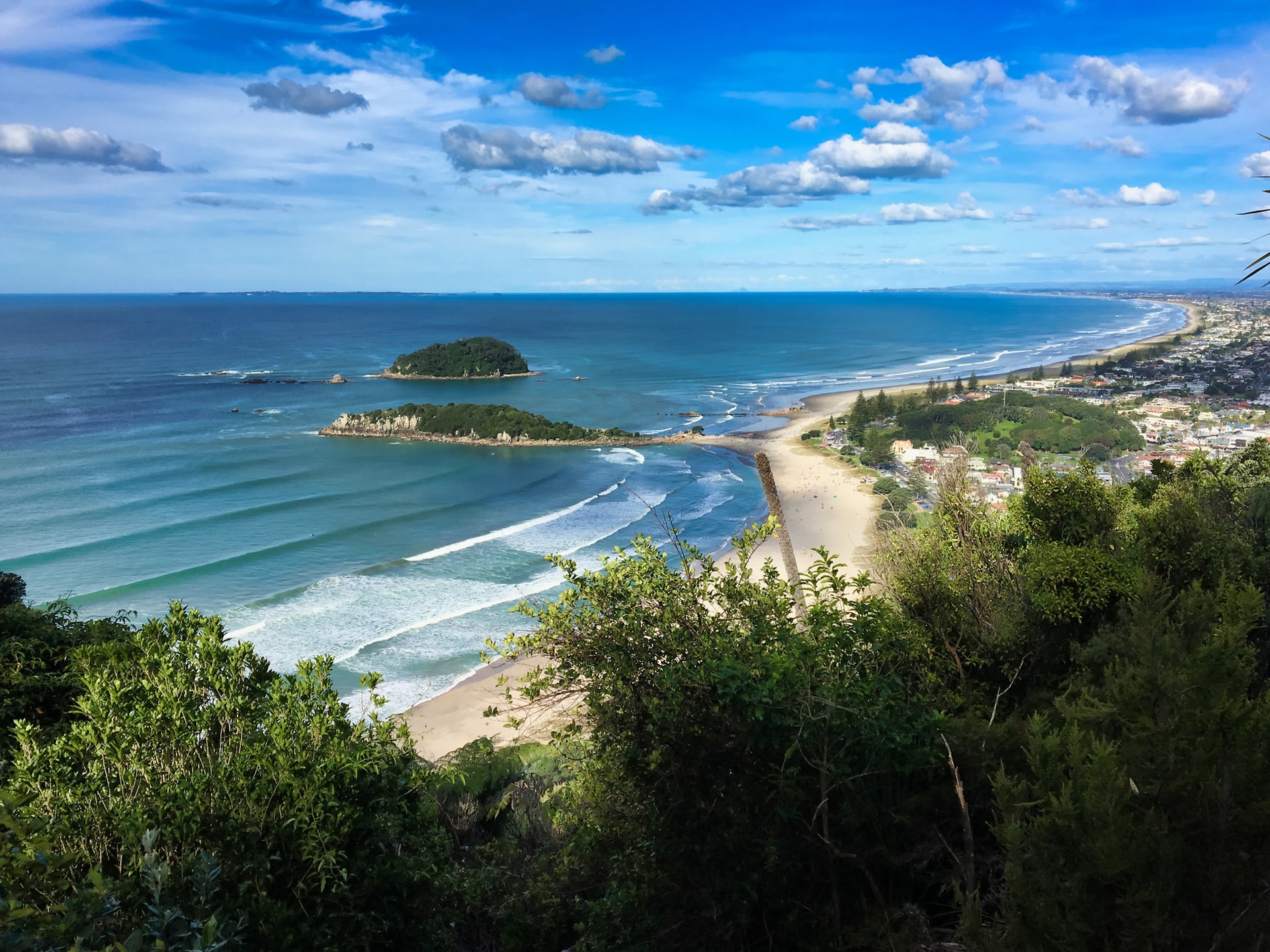 Surfing Mount Maunganui